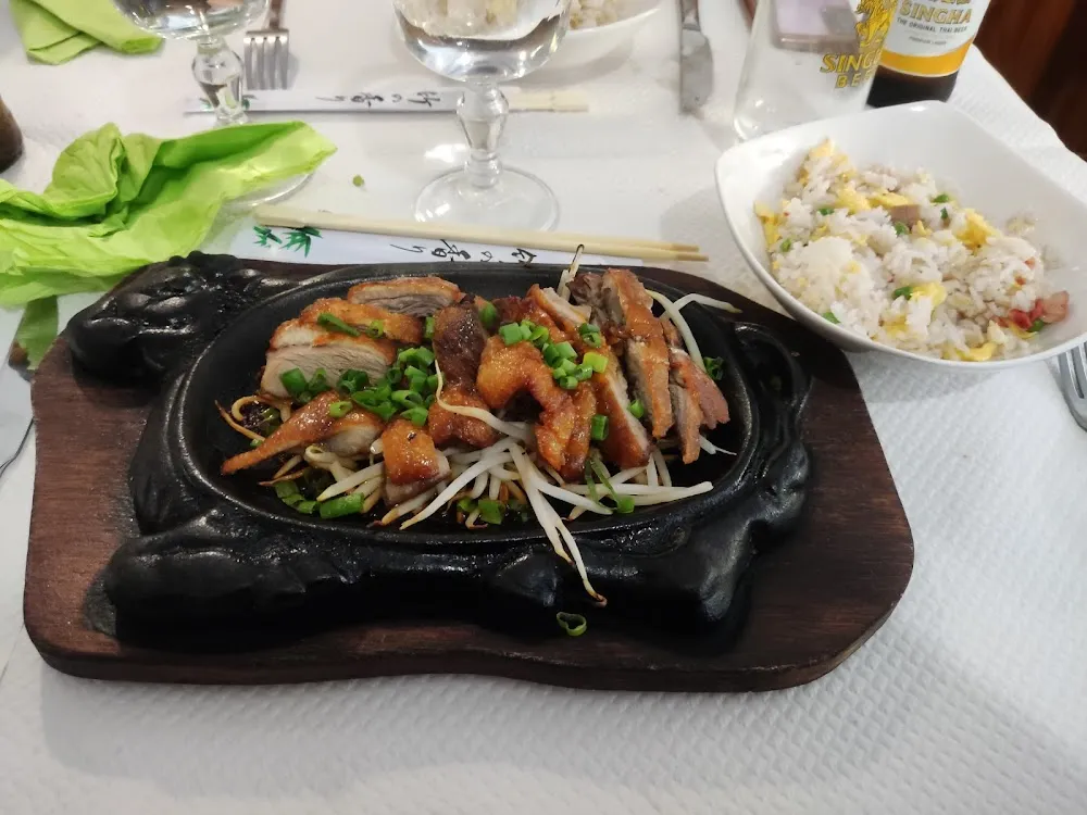 Canard Laqué Sur Plaque Chauffante